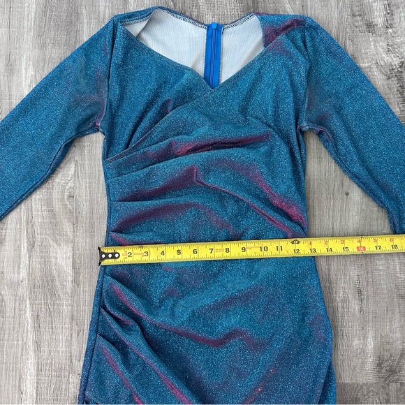 Deep V-neck Long Sleeve Party Dress - Picture 4 of 7